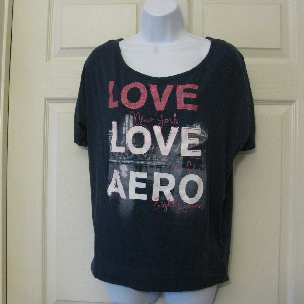 * Aeropostale Shirt Medium Pre-Owned Logo and Pink Glitter on Front